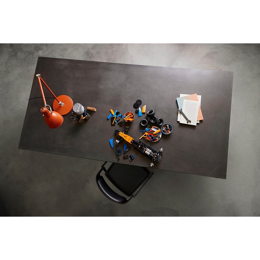 LEGO Technic McLaren Formula 1 Race Car (42141)