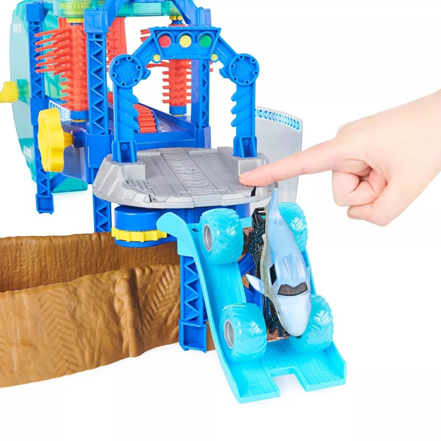Monster Jam Megalodon Monster Wash Playset