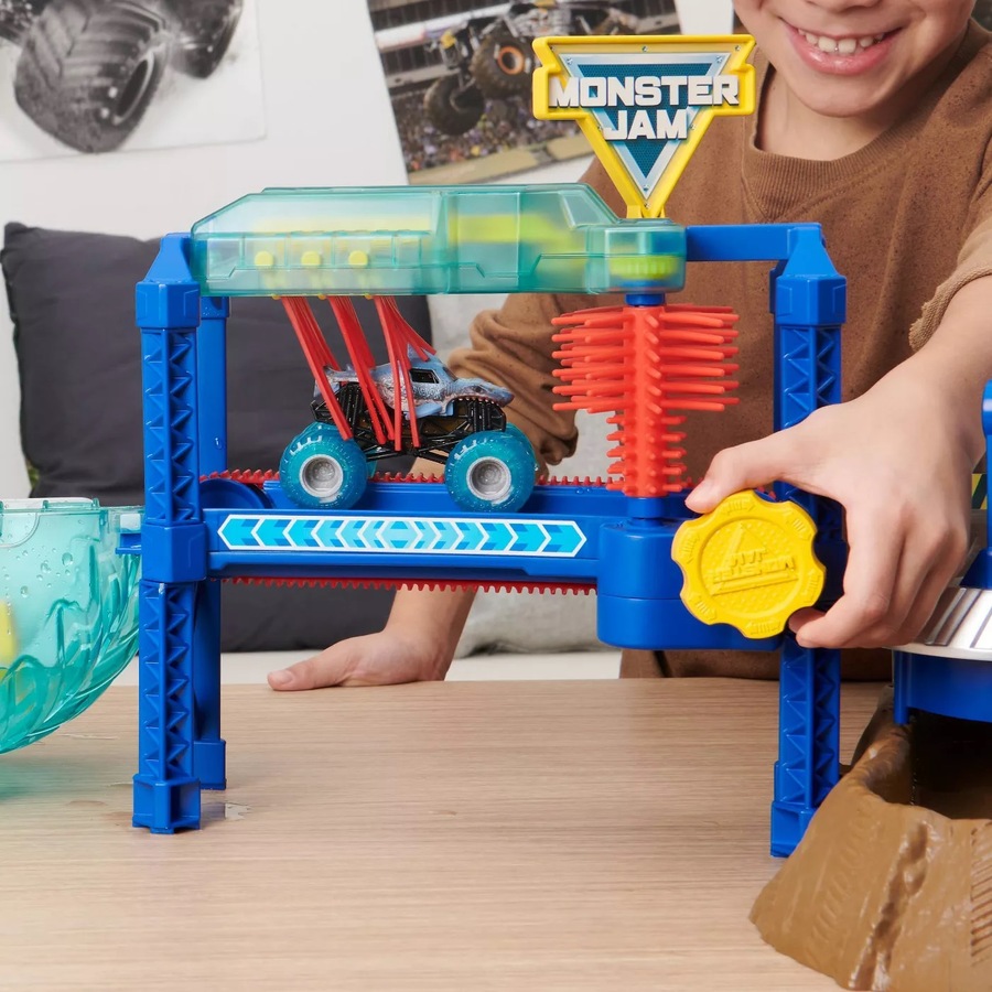 Monster Jam Megalodon Monster Wash Playset