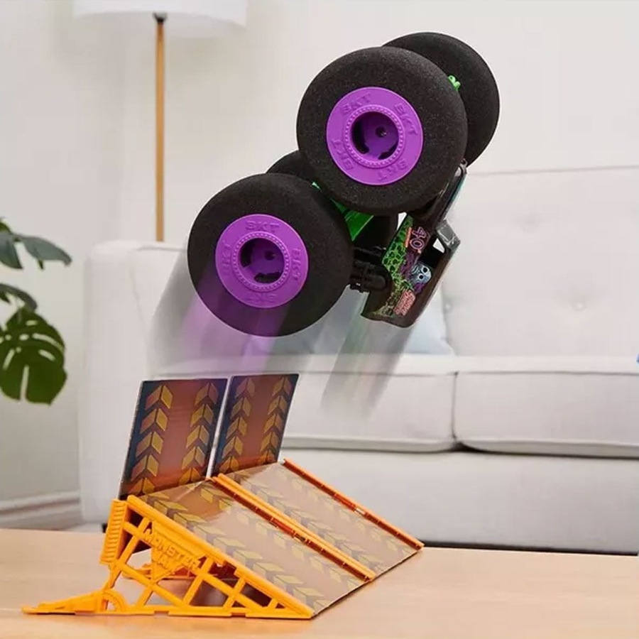 Monster Jam RC Ramp Champ Grave Digger