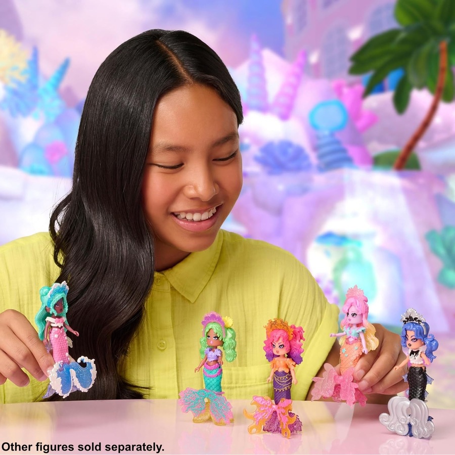 Royale High Fire Mermaid S3 Deluxe Core Figure