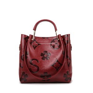 GGP Dark Red Elegant Embossed Pu Leather Tote Bag For Women Large Capacity Handbag With Inner Pouch