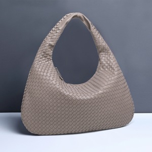 GGP Light Gray Elegant Woven Pu Leather Hobo Bag Stylish Large Capacity Shoulder Handbag For Women