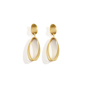 Retro Geometric Hollow Earrings Elegant Simple Design for Women Fashion Jewelry