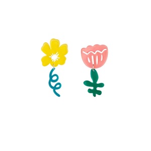 Transparent Flower Earrings Asymmetrical Color Contrast Design Statement Jewelry