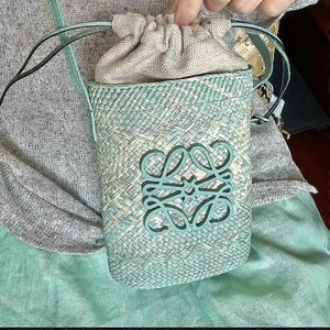 2024 New Bag Straw Bag Handwoven Women'S Bag Bucket Bag Shoulder Messenger Bag Small Bag Summer