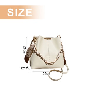 Men's Leisure Traveler Bag Niche PU Leather Bucket Bag Fashion Large Capacity