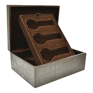 Leatherkart Leather Watch Holder (6 watches) - Croc Texture