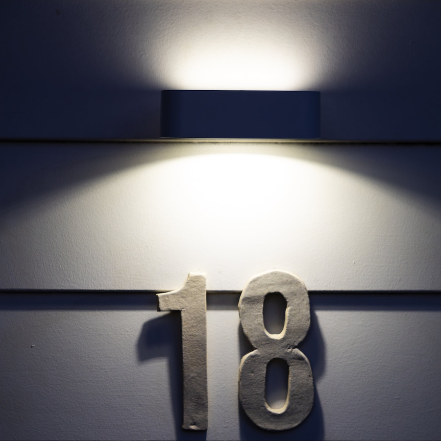 Modern Coastal Solar Wall Light - Cool White - SHORE