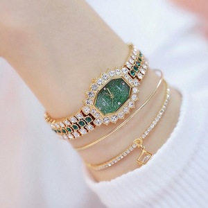 Women Diamond Plated Octagonal Quartz Watch with Rhinestone Bracelet