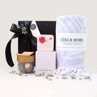 Pamper Gift Hamper - Tropical Leaves
