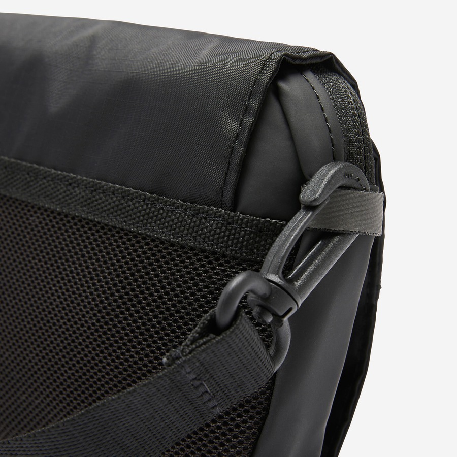 Newfeel Urban Walking Mini Bag Activ Mblty Venice 1.3 L Black