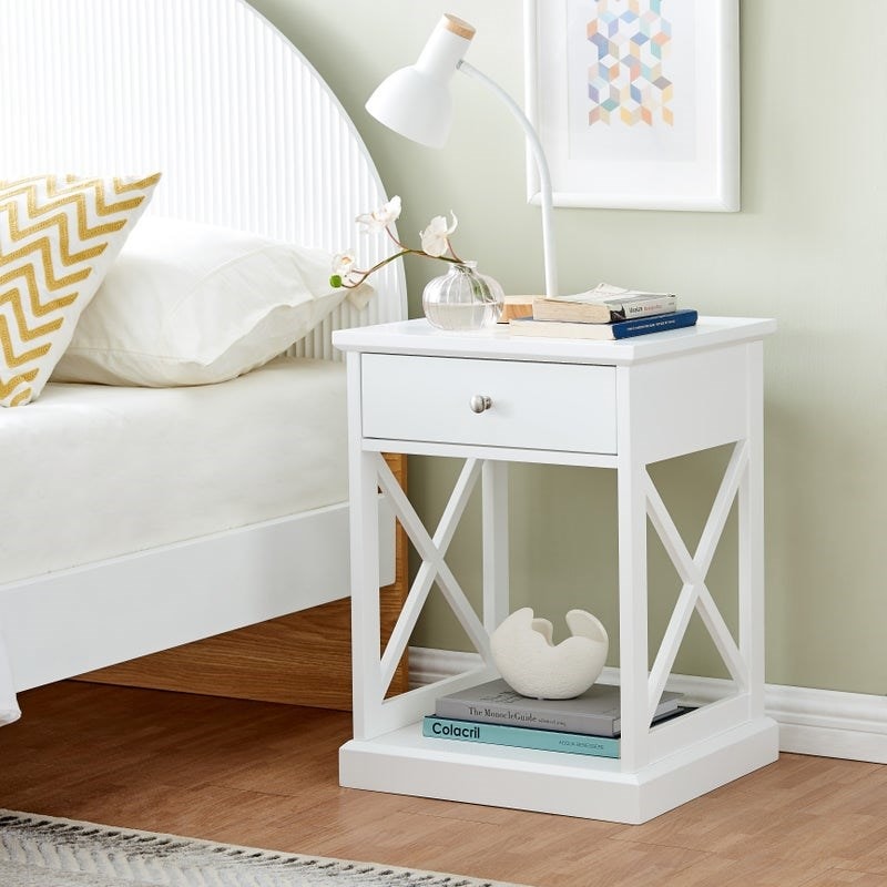 how to Choose the Perfect Bedside Tables