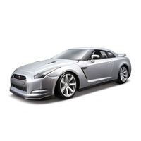 Bburago 1:18 Scale Nissan GT-R 2009 Diecast Car Model Toy