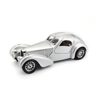 Bburago Licensed 1:24 Scale Bugatti Atlantic Diecast Model Car Silver