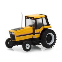 Greenlight Licensed 1:64 Scale International Harvester 3488 Tractor 1983 Diecast Model Car Yellow & Black