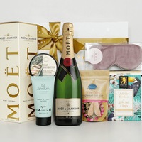 Moët Champagne & Pamper Gift